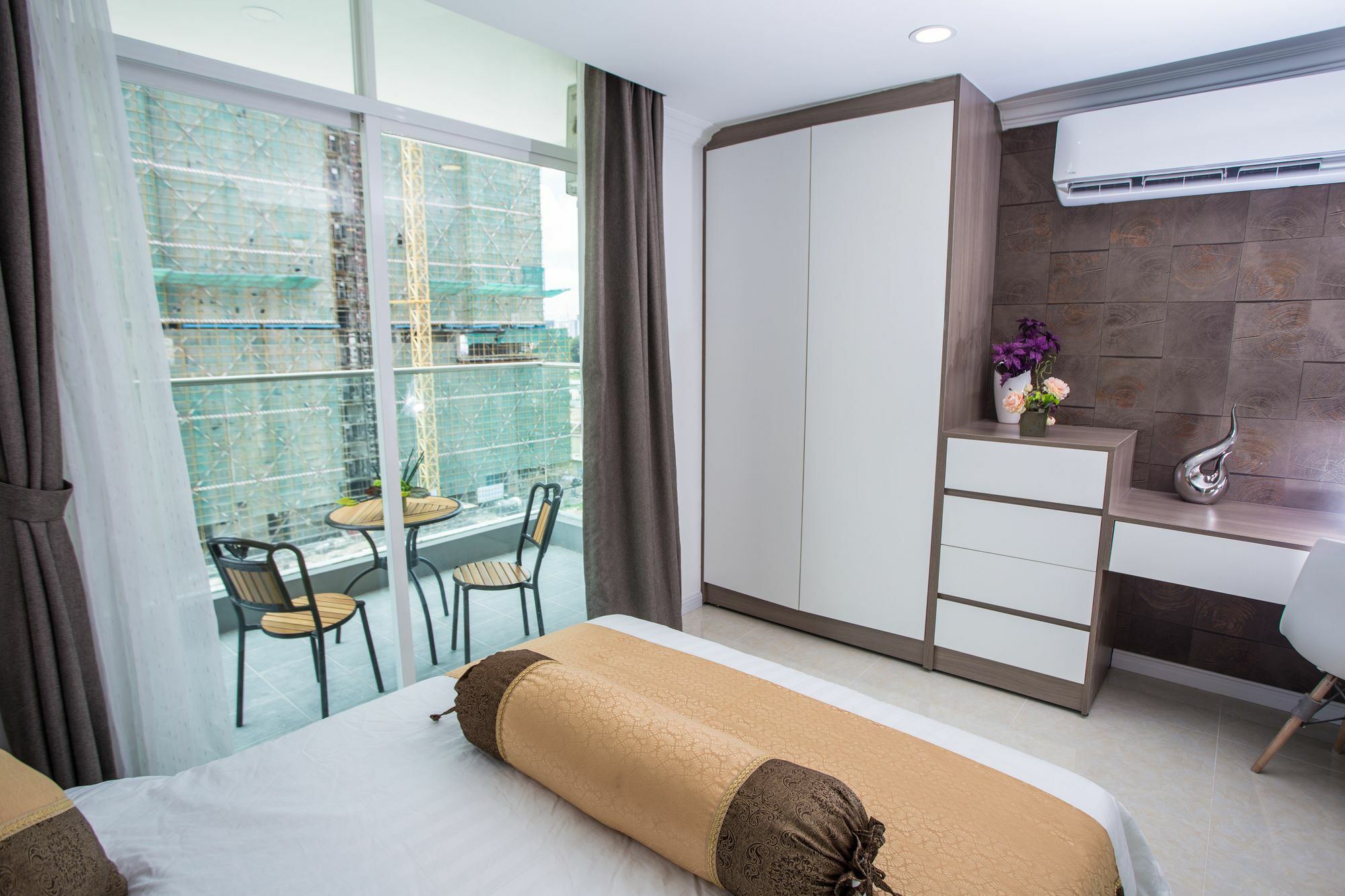 ซีเอ แอนด์ เอสเอ เซอร์วิซด์ อพาร์ตเมนต์ Hotel พนมเปญ ภายนอก รูปภาพ