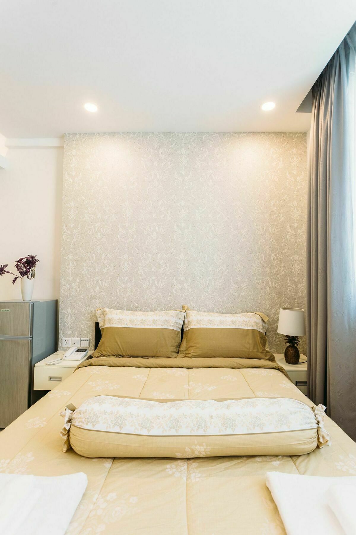 ซีเอ แอนด์ เอสเอ เซอร์วิซด์ อพาร์ตเมนต์ Hotel พนมเปญ ภายนอก รูปภาพ