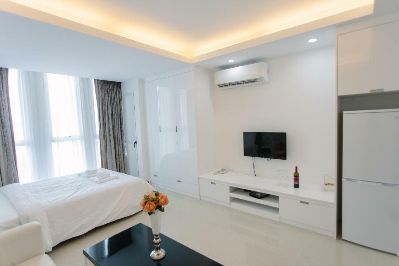 ซีเอ แอนด์ เอสเอ เซอร์วิซด์ อพาร์ตเมนต์ Hotel พนมเปญ ภายนอก รูปภาพ