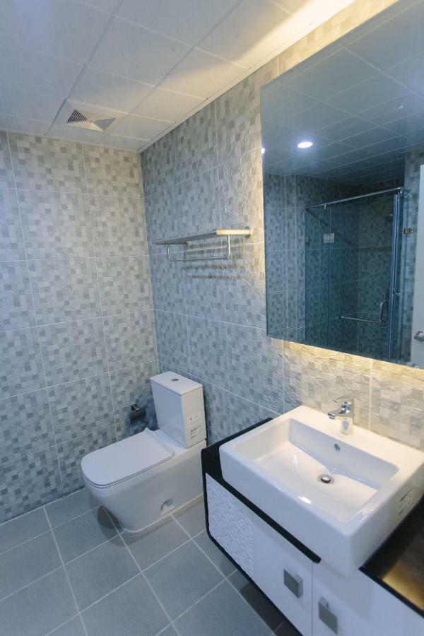 ซีเอ แอนด์ เอสเอ เซอร์วิซด์ อพาร์ตเมนต์ Hotel พนมเปญ ภายนอก รูปภาพ
